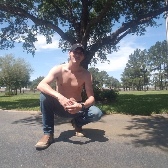 Men's Clothing - Picture 16 of 16